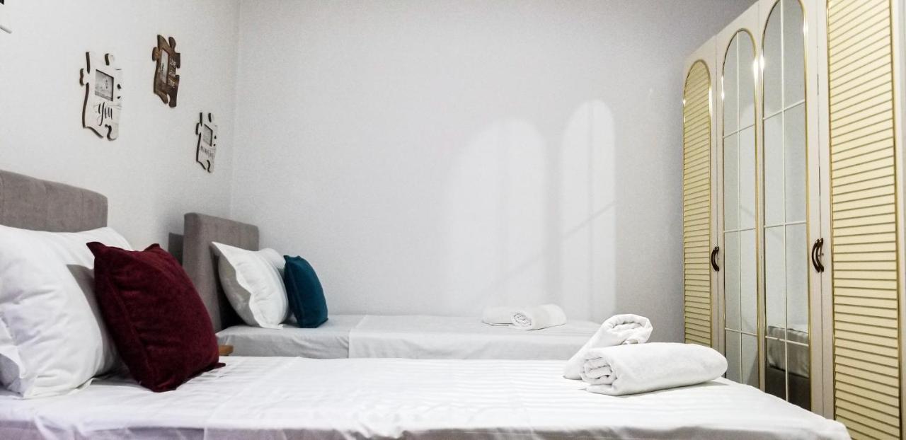 Spacious And Cozy Apartment - Ajia Apartment Tirana Exteriör bild