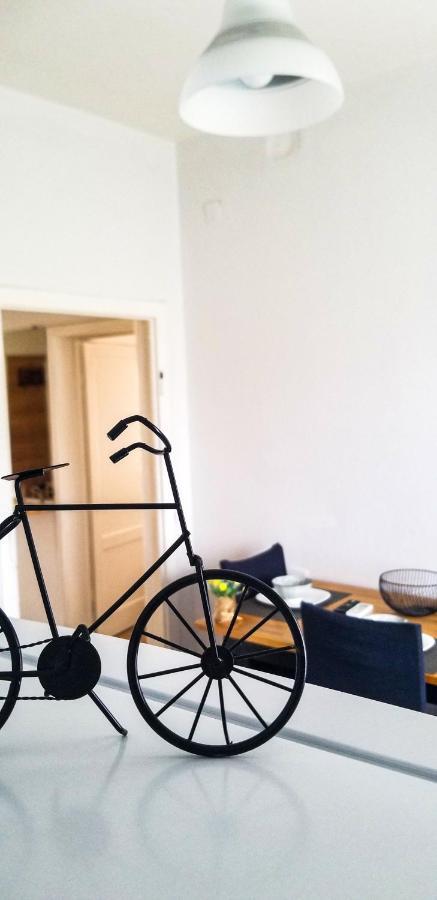 Spacious And Cozy Apartment - Ajia Apartment Tirana Exteriör bild